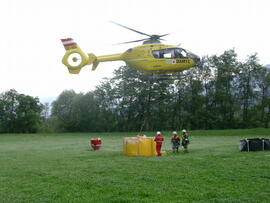 Waldbrand im Berich des Kleinen Hochwandkopf, Hubschraubereinsatz, Hilfeleistung durch FF Kematen