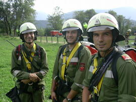 Waldbrand im Berich des Kleinen Hochwandkopf, Hubschraubereinsatz, Hilfeleistung durch FF Kematen