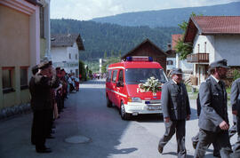 Fahnenweihe und Segnung des Kommandofahrzeuges 1993 06 06 fahnenw-30