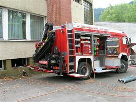 Pumparbeiten bei Firma VOG, Wassereintritt im Keller