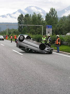 PKW Unfall A12, Richtung Westen