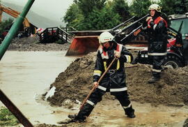 Hochwasser nach schweren Regenfällen in verschiedenen Ortsteilen von Zirl