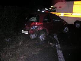 PKW Unfall A12, KM 84,3, 2 Auto zusammengestoßen, Personen verletzt, Aufräumung