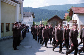 Fahnenweihe und Segnung des Kommandofahrzeuges 1993 06 06 fahnenw-28