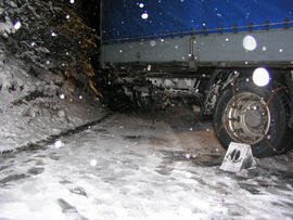 LKW Unfall, B177, KM 4,4, Hänger umgestürzt, umladen und Abtransport des Ladegutes