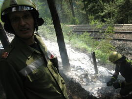 Waldbrand in Hochzirl oberhalb Mittenwaldbahn, Bahnkilometer 13,9