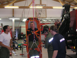 Seiltechnikübung im Feuerwehrhaus/2008 08 23