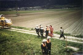 PKW Unfall, A12, KM 86,5, Auto über Böschung, Aufräumarbeiten, Brandschutz