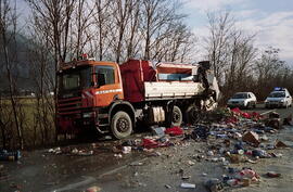 LKW Unfall A12, KM 96, auf LKW aufgefahren, Aufräumarbeiten