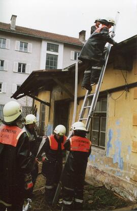 Übungsnachmittag im alten Perflerhaus/2002 03 02  Übungstag-012