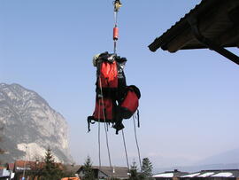 Seiltechnikübung auf der Baustelle des sZenzis/2006 04