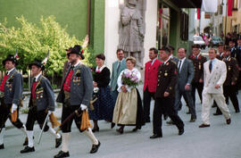 Fahnenweihe und Segnung des Kommandofahrzeuges 1993 06 06 fahnenw-4