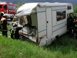 Unfall mit Wohnmobil, A12, Hinterreifen geplatzt