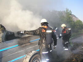 Brand eines mit Stroh beladenen PKW Anhänger, A12, KM 91,8