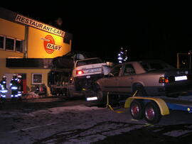 LKW Unfall, B177, Linserkurve, Autotransporter fuhr in das Rasthaus Zirlerberg