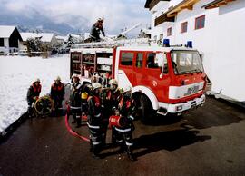 Übung beim Feuerwehrhaus/Übung bei FH005