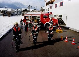 Übung beim Feuerwehrhaus/Übung bei FH006