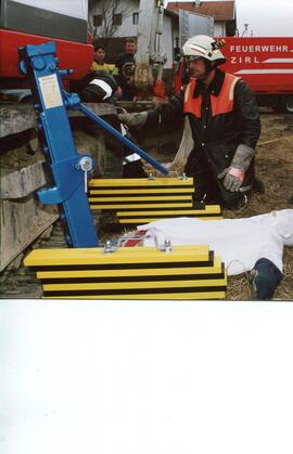 Übungsnachmittag im alten Perflerhaus/2002 03 02  Übungstag-052