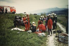 PKW Unfall, A12, KM 86,5, Auto über Böschung, Aufräumarbeiten, Brandschutz
